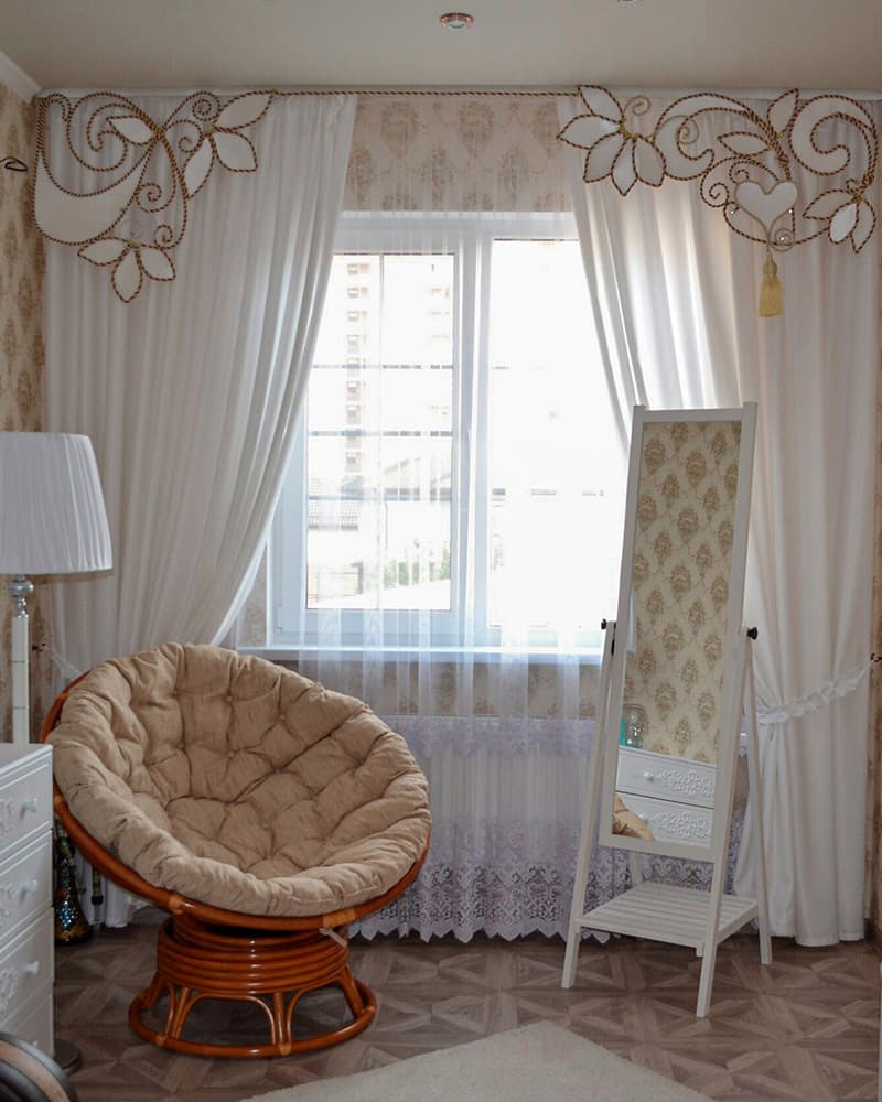 Элегантность и функциональность: выбираем тюлевые шторы для светлого интерьера