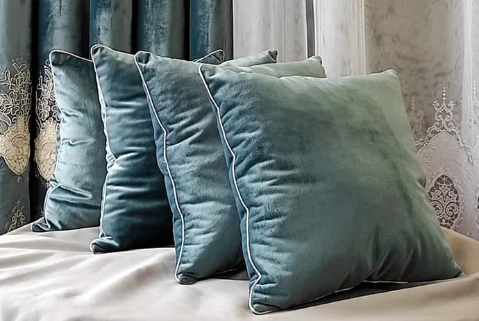 Подушки, покрывала