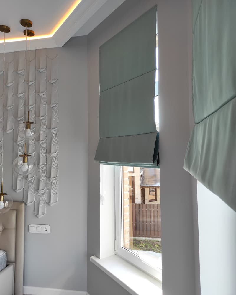 Эркер в новом свете: римские, портьеры и тюль для изысканного интерьера